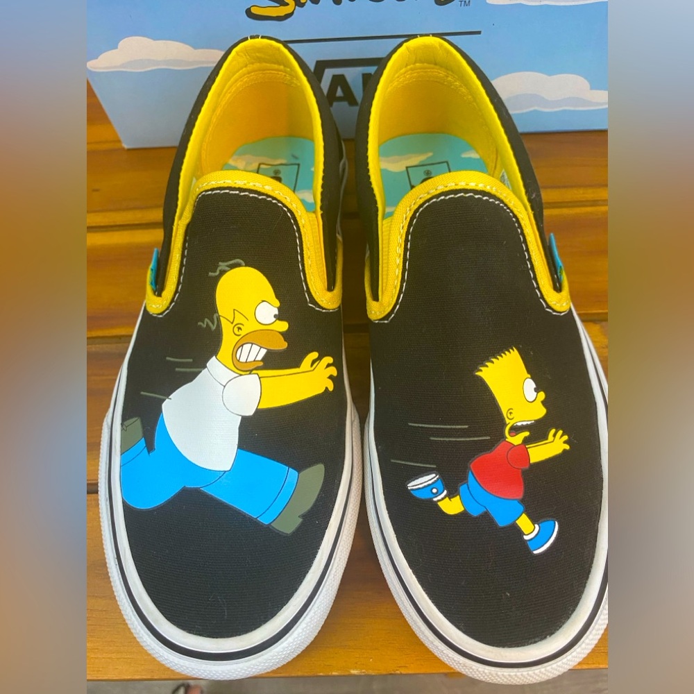 Vans - Off the Wall - Simpsons Slip-ons - M 4/W 5.5